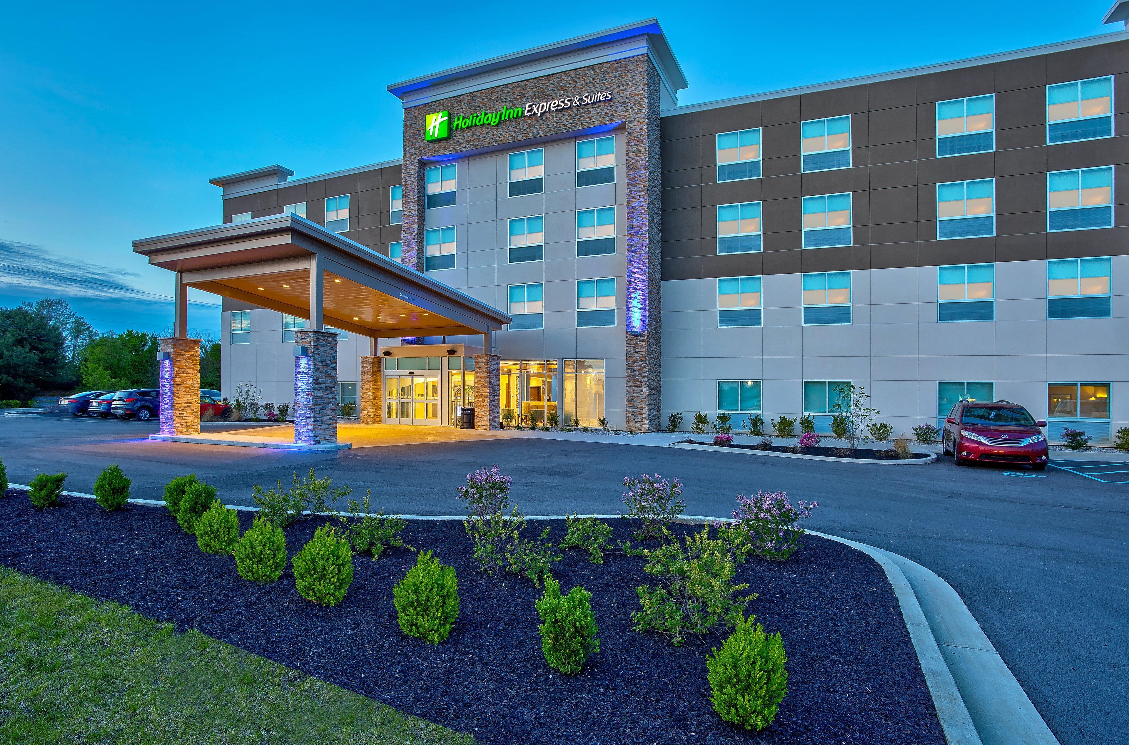 Holiday Inn Express & Suites - Lexington W - Versailles, An Ihg Hotel Exterior photo